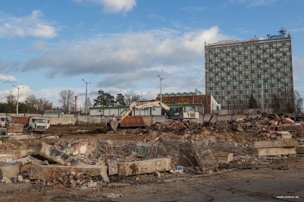 «Пианинки», валенки и другие. Топ-5 уникальных фабрик Беларуси из СССР: что с ними стало?