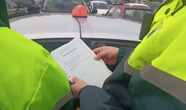 «Пробивал я, честное слово, пробивал!» Как Транспортная инспекция вычисляет таксистов-нелегалов в Бресте «Пробивал я, честное слово, пробивал!» Как Транспортная инспекция вычисляет таксистов-нелегалов в Бресте