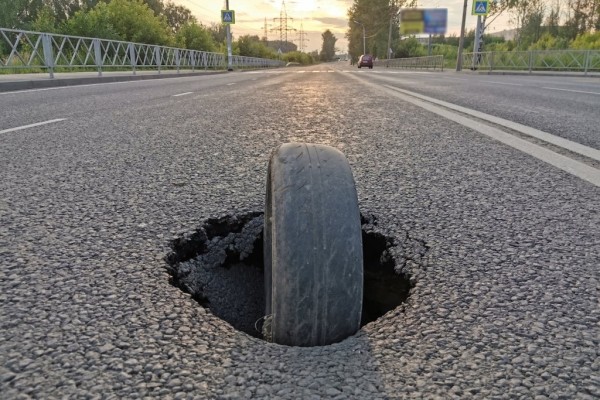 Что делать, если на дороге препятствие? Рассказали в ГАИ