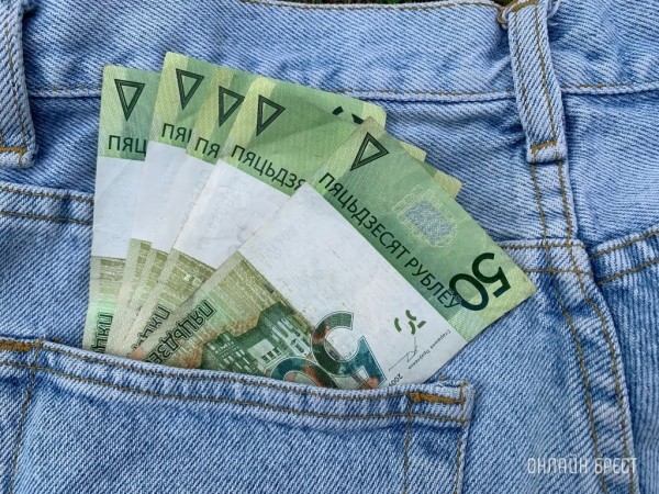 Статистика показывает, что у белорусов стало больше денег
