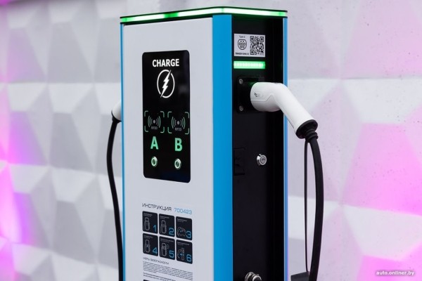 В Беларуси появился новый бренд ЭЗС. Первую станцию открыли в Колодищах В Беларуси появился новый бренд ЭЗС. Первую станцию открыли в Колодищах