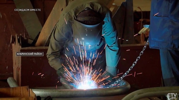 Каково руководить предприятием более 20 лет? Пообщались с почётным гражданином Кобрина Каково руководить предприятием более 20 лет? Пообщались с почётным гражданином Кобрина