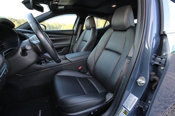 Тачка из США. Белорус восстановил полноприводный хетчбэк Mazda 3 — сколько стоил ремонт?