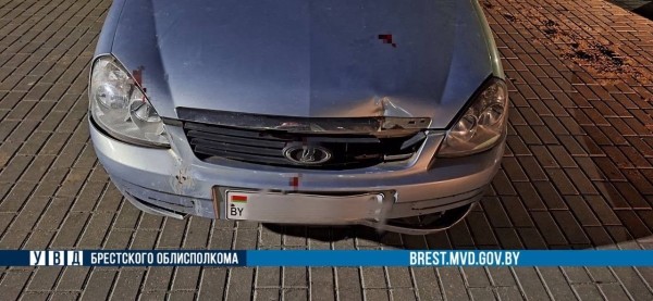 В Бресте пьяный водитель снес дорожный знак