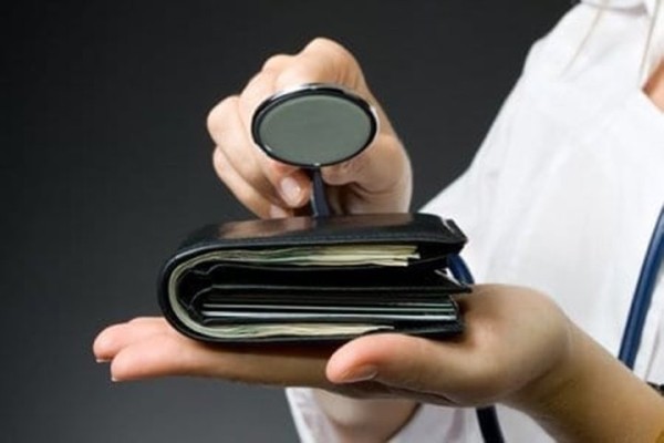 Не только зарплата: власти рассказали о закреплении на местах