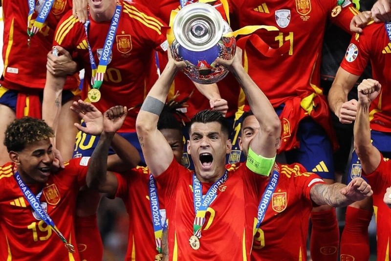 
												Испания выиграла Чемпионат Европы по футболу 2024, обыграв Францию в финале
											